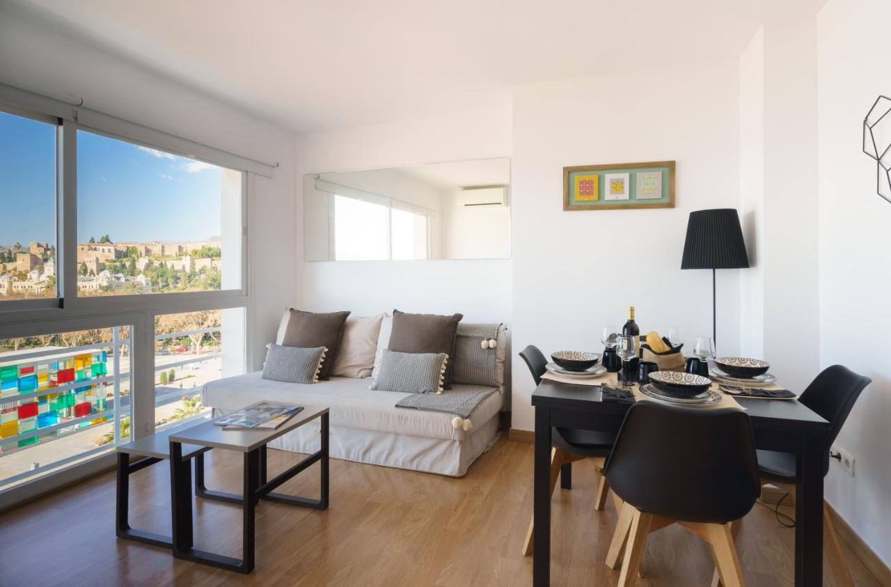 Апартаменты Lu&Cia Malaga Skyline Экстерьер фото